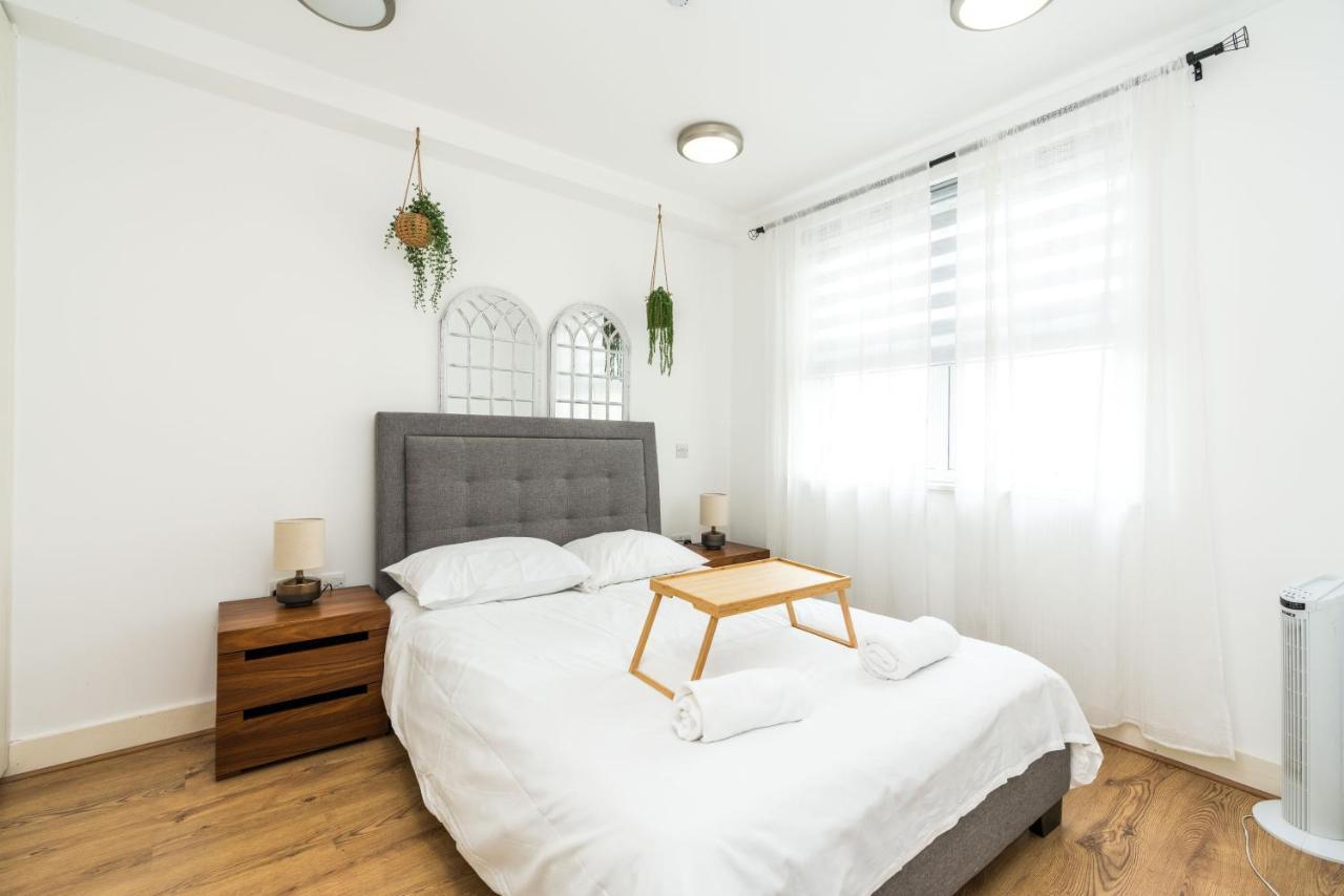 Amazing 2 Bedroom / Earls Court / Kensington Londen Buitenkant foto